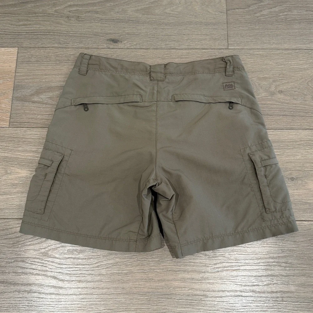 REI‎ Tan Hiking Active Outdoor Trail UPF 50+ Nylon Cargo Mid Rise Shorts Size 2